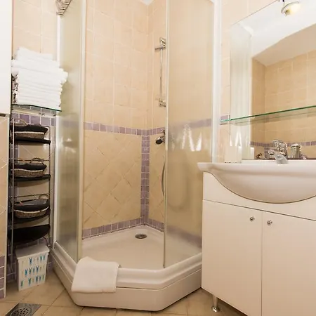 Labadusa Τρογκίρ